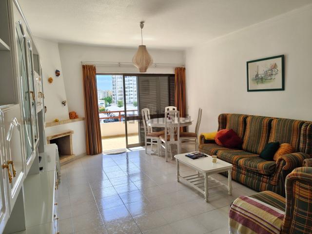 Apartamento alugar em Armação De Pêra, Faro