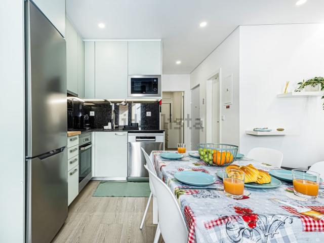 Apartamento alugar em Armação De Pêra, Faro
