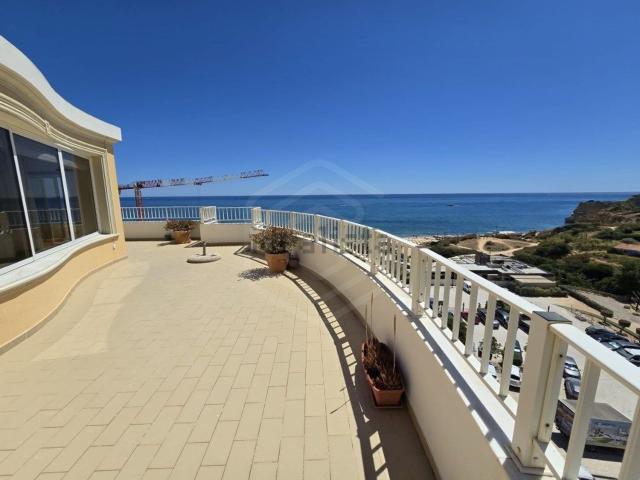 Apartamento alugar em Armação De Pêra, Faro