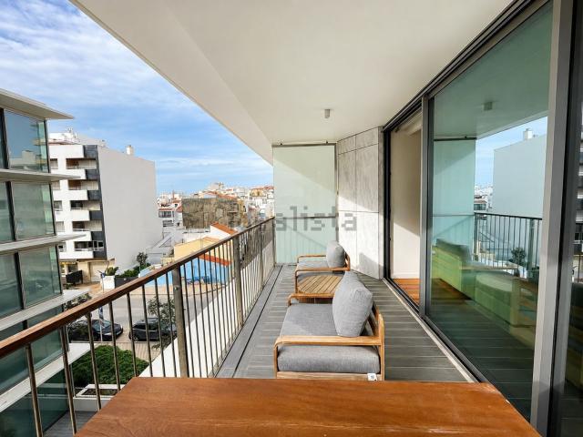 Apartamento alugar em Armação De Pêra, Faro