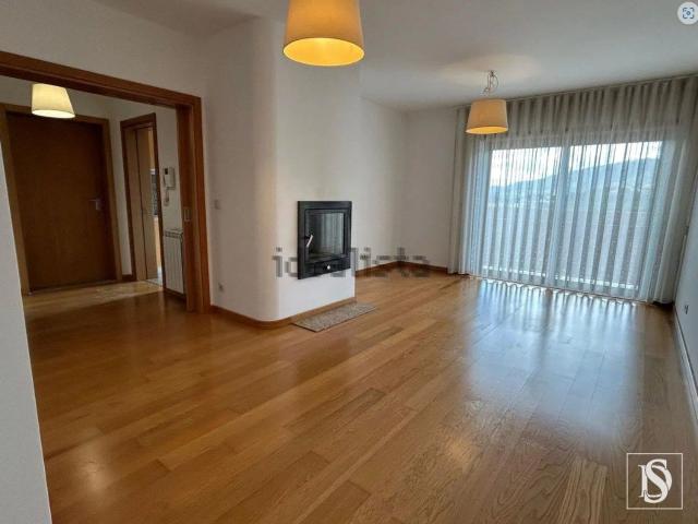 Apartamento venda em Arouca, Burgo