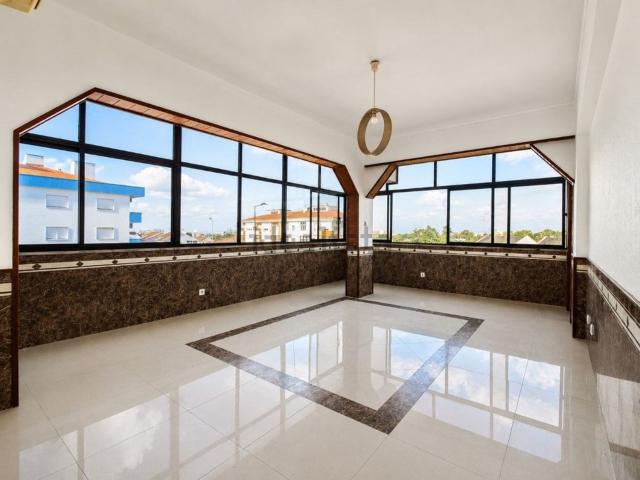 Apartamento venda em Seixal, Setúbal