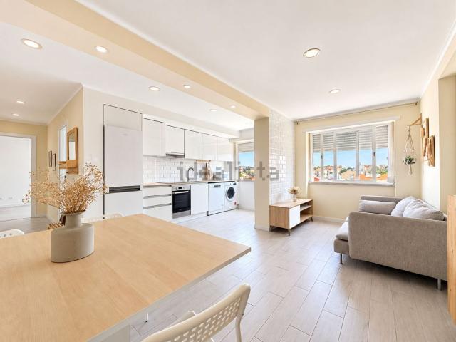 Apartamento venda em Torre da Marinha, Seixal