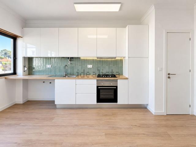Apartamento venda em Arrentela, Seixal