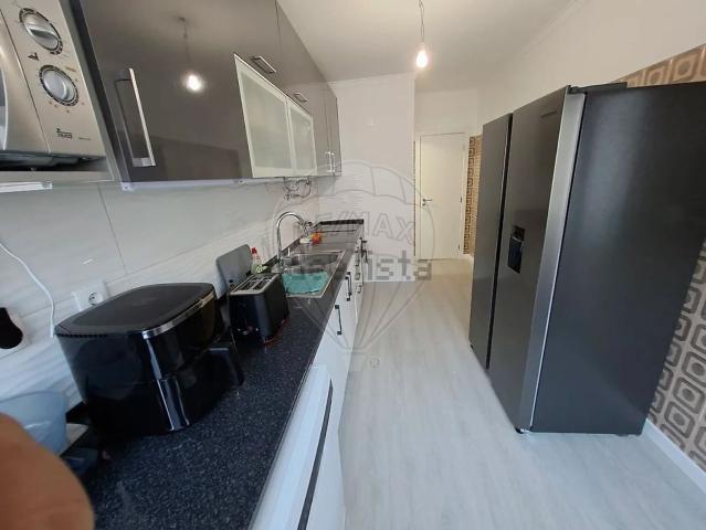 Apartamento venda em Torre da Marinha, Seixal