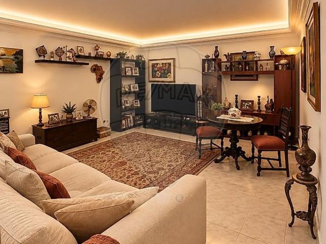 Apartamento venda em Torre da Marinha, Seixal