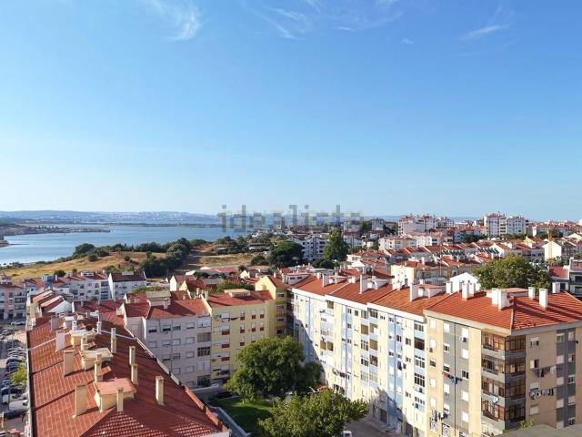 Apartamento venda em Seixal, Setúbal