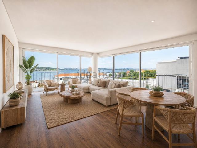 Apartamento venda em Seixal, Setúbal