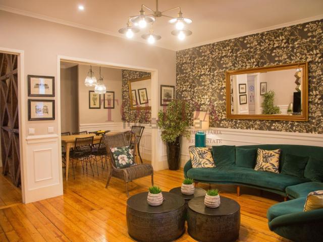 Duplex venda em Anjos, Arroios