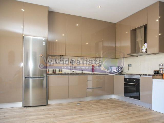 Apartamento venda em Arruda Dos Vinhos