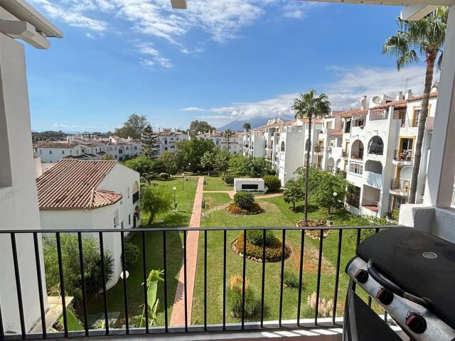 Apartamento en venta en Atalaya-Isdabe, Costa del Sol Occidental