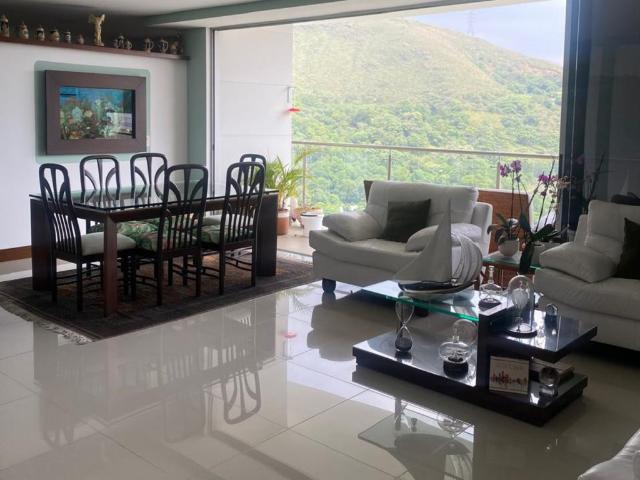 Apartamento en arriendo en El Aguacatal, Cali