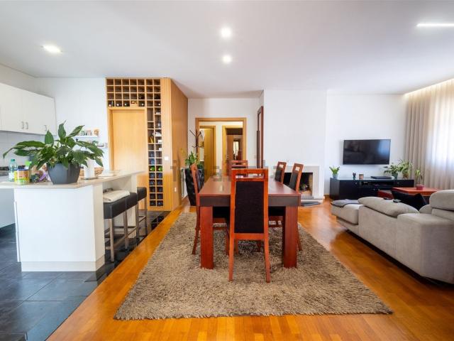 Apartamento venda em Santo Tirso, Porto