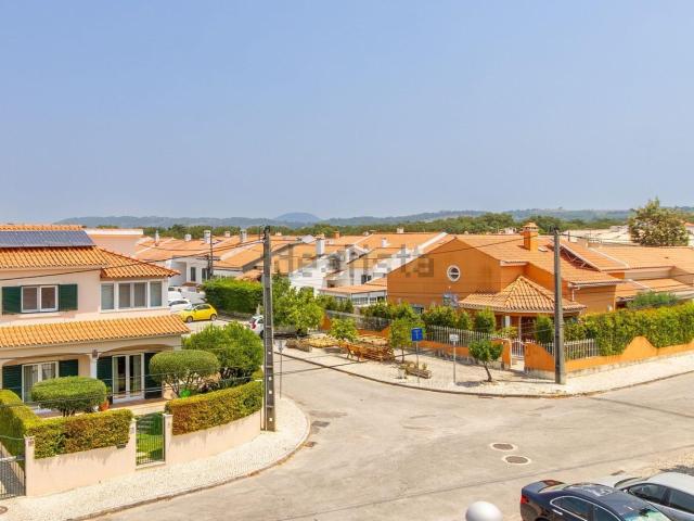 Apartamento venda em Azeitão (São Lourenço e São Simão), Setúbal