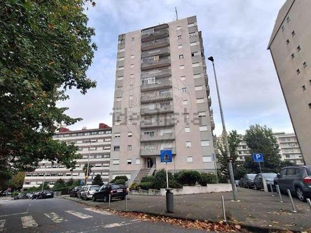 Apartamento alugar em Oliveira, São Paio e São Sebastião, Guimarães