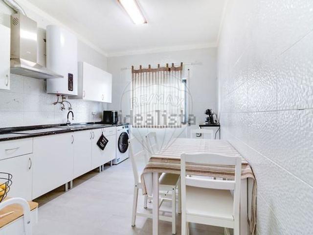 Apartamento venda em Baixa da Banheira e Vale da Amoreira, Moita