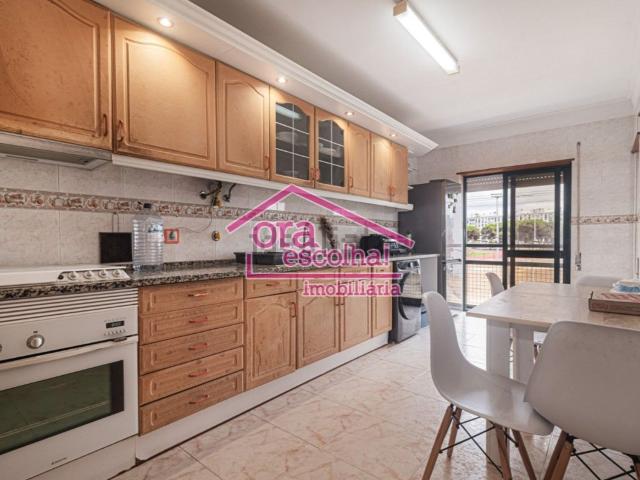 Apartamento venda em Baixa da Banheira e Vale da Amoreira, Moita