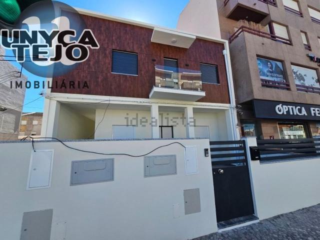 Apartamento venda em Baixa da Banheira e Vale da Amoreira, Moita