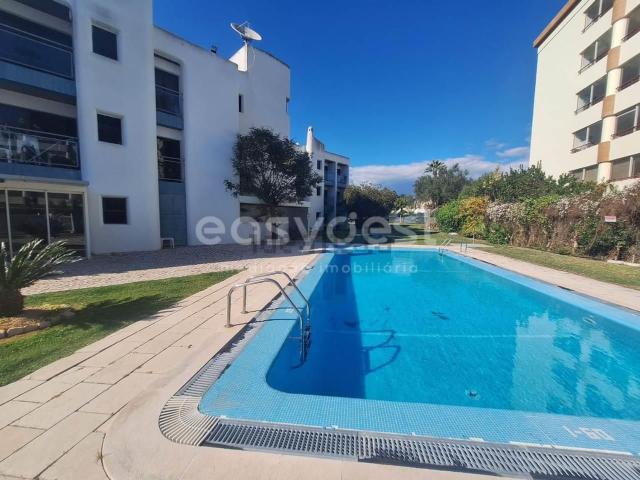Apartamento venda em Quarteira