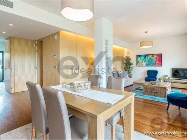 Apartamento venda em Quarteira