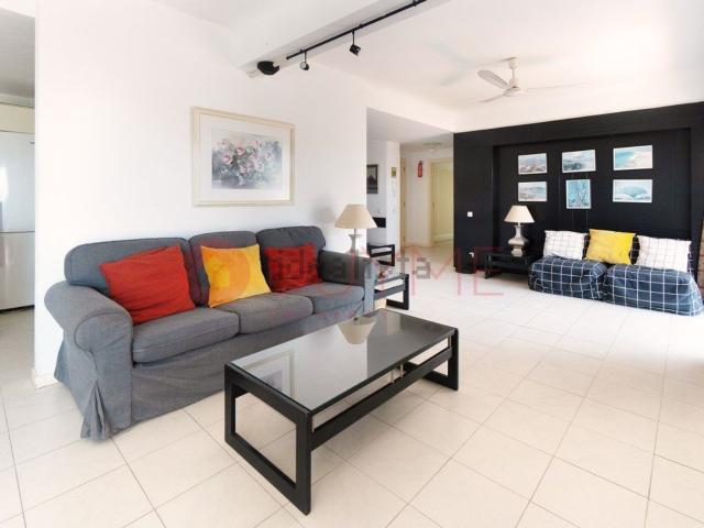 Apartamento venda em Quarteira