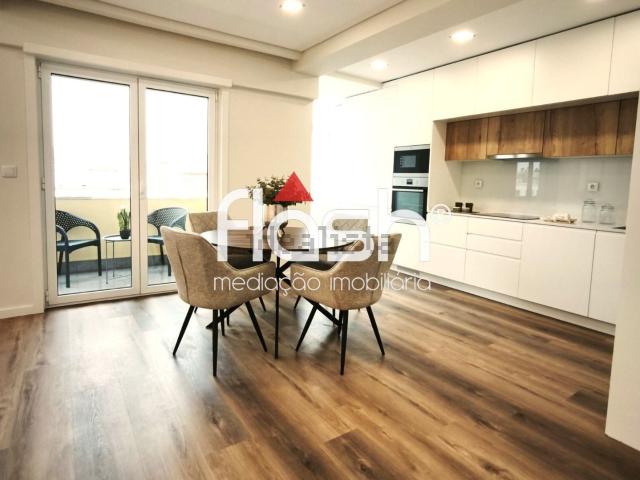 Apartamento venda em Bairro de Santa Cruz de Benfica, Lisboa