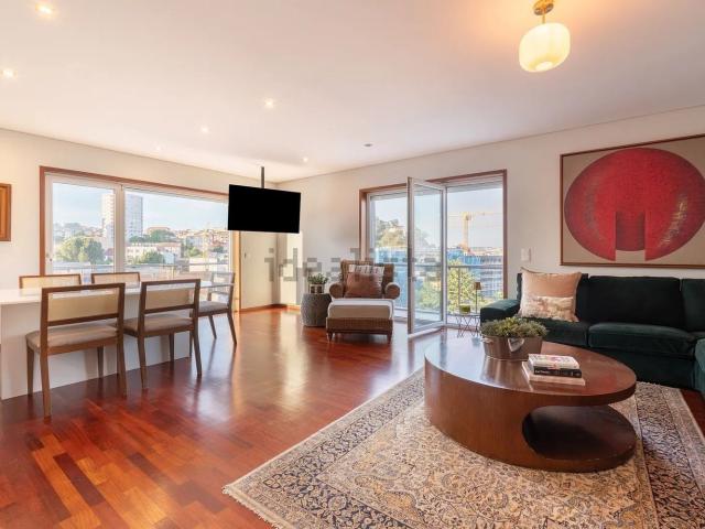 Apartamento venda em Porto