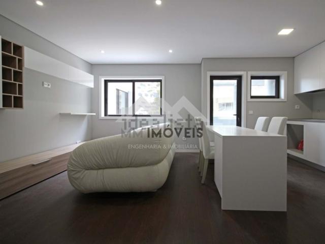 Apartamento alugar em Fontaínhas, Bonfim