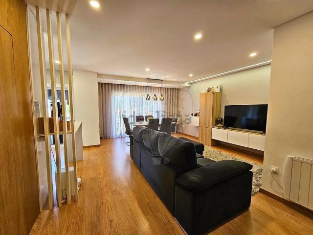 Apartamento venda em Bougado (São Martinho e Santiago), Trofa
