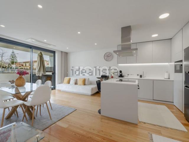 Apartamento venda em Bougado (São Martinho e Santiago), Trofa