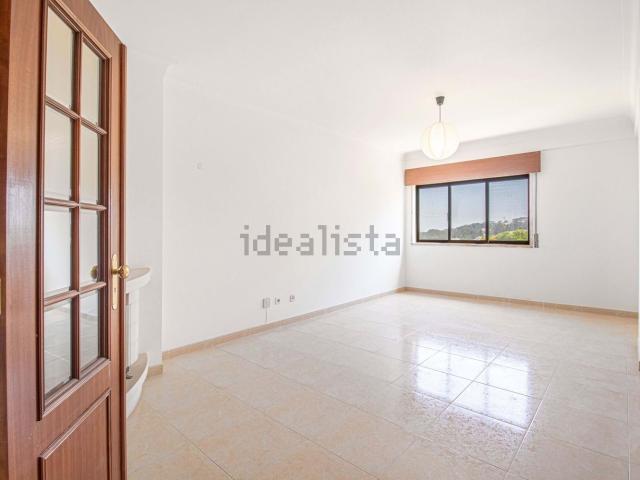 Apartamento venda em Agualva