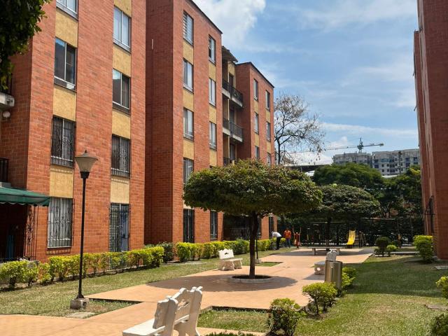 Apartamento en arriendo en Villa del Prado - El Guabito, Cali