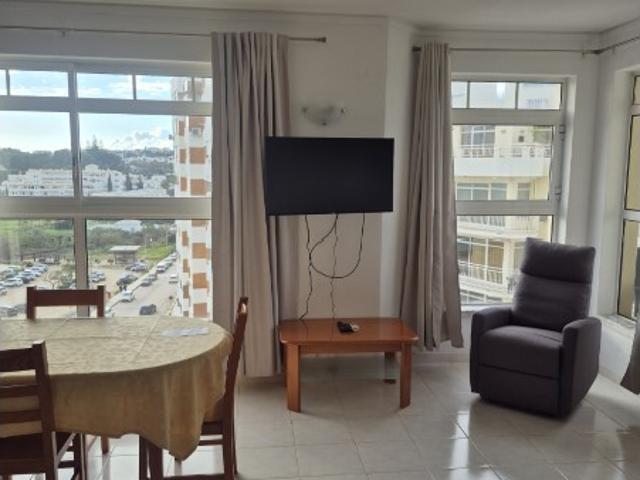 Apartamento alugar em Armação De Pêra, Faro