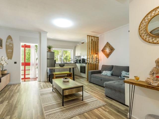 Apartamento venda em Funchalinho, Almada
