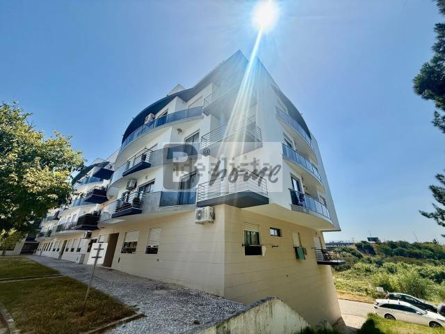 Apartamento venda em Almada, Setúbal
