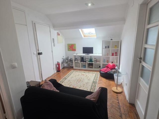 Apartamento alugar em Almada, Setúbal
