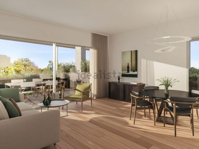 Apartamento venda em Capuchos, Almada
