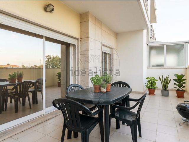 Apartamento venda em Almada, Setúbal