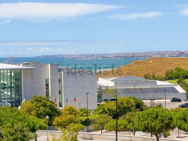 Apartamento venda em Capuchos, Almada