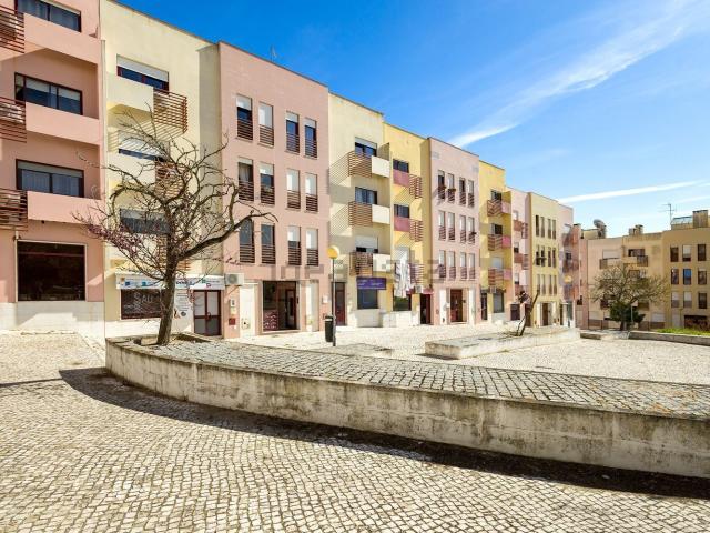Apartamento venda em Almada, Setúbal