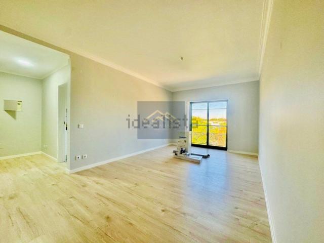 Apartamento venda em Almada, Setúbal