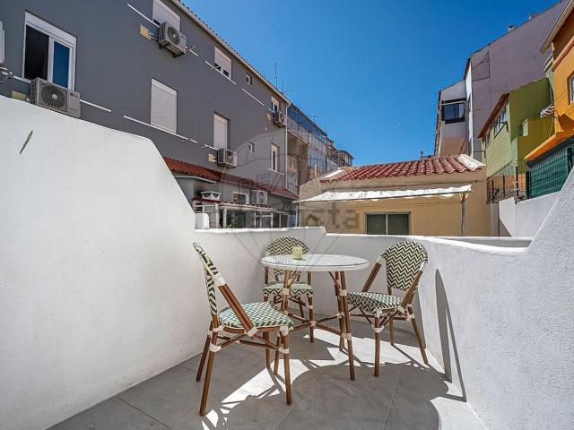 Apartamento venda em Funchalinho, Almada
