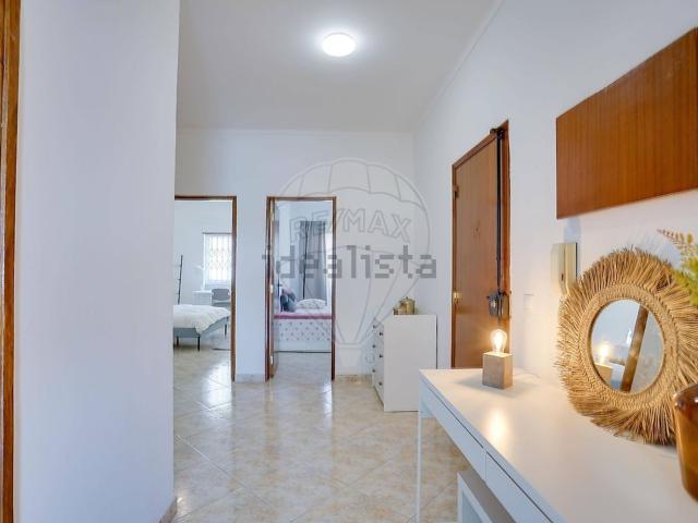 Apartamento venda em Almada, Setúbal