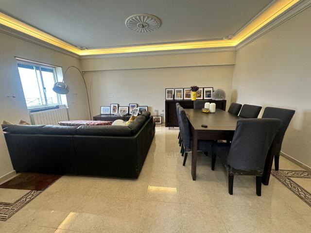 Apartamento alugar em Funchalinho, Almada