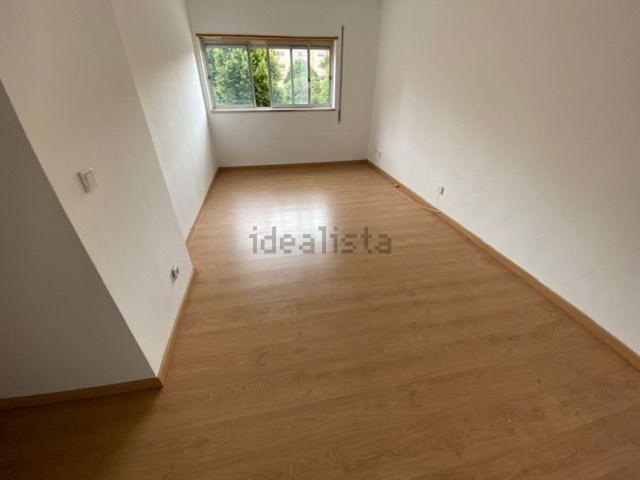 Apartamento alugar em Alcaniça, Almada