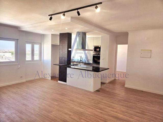 Apartamento venda em Almada, Setúbal