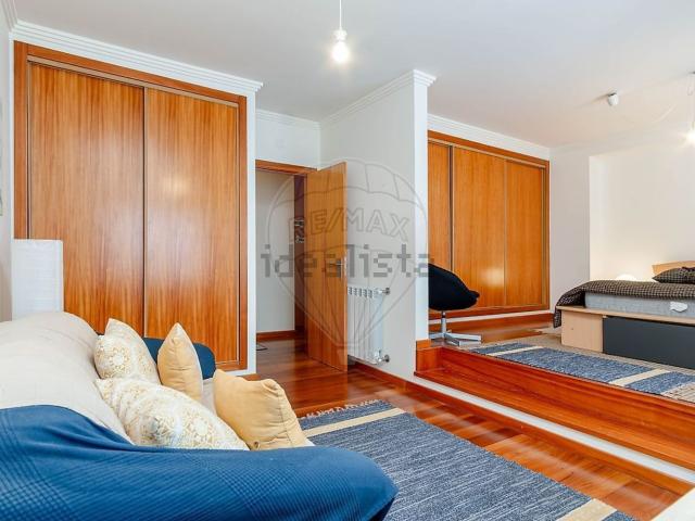Apartamento venda em Almada, Setúbal