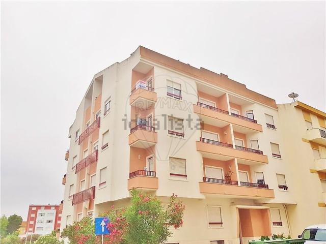 Apartamento alugar em Cartaxo e Vale da Pinta, Cartaxo
