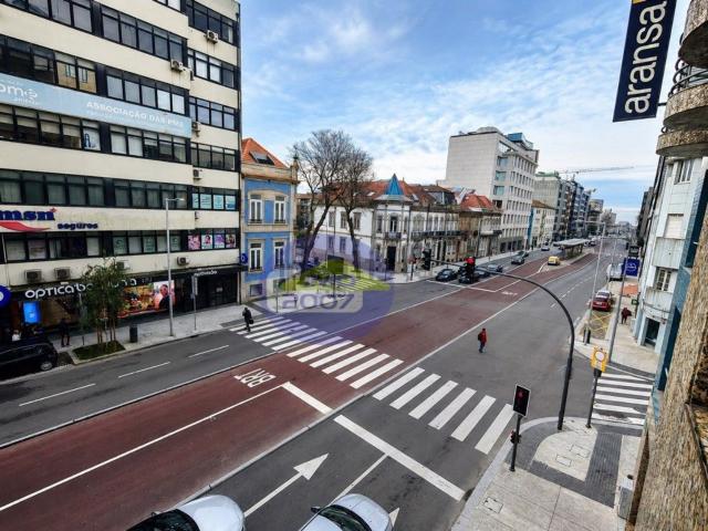 Apartamento alugar em Porto, Lordelo Do Ouro