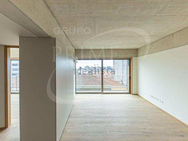 Apartamento alugar em Carvalhido, Santo Ildefonso